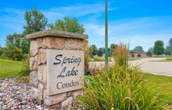 W6940 HAWKFIELD Court, GREENVILLE, WI 54942