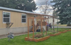 3925 E Farwell Rd, Mead, WA 99021