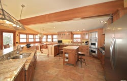 1800 E DEER CREEK Road, Clinton, IA 52732