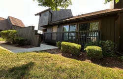 17 Westgate Drive, Edison, NJ 08820