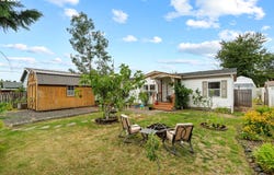 614 S 10TH St, StHelens, OR 97051