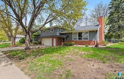 2508 W 31st St, Sioux Falls, SD 57105