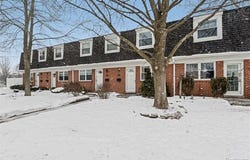 45704 Kensington St, Utica, MI 48317