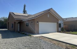 2018 E Seeger Avenue, Visalia, CA 93292