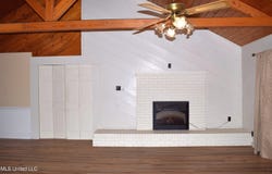 1220 Louisiana Avenue, Leakesville, MS 39451