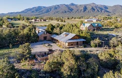 26 La Canada Rd, Arroyo Seco, NM 87514