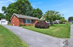 28 NURSERY LANE, LANCASTER, PA 17603