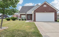 2302 Ashton Lane, Greenwood, IN 46143