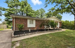 11817 Birmington Drive, Bridgeton, MO 63044