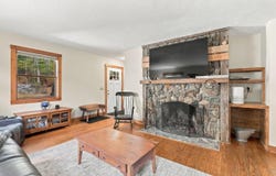 23 Straits Road, New Hampton, NH 03256