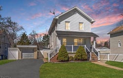 646 Harvard St, New Milford Boro, NJ 07646-2907