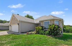 301 Prairie Rose Circle, Smithville, MO 64089