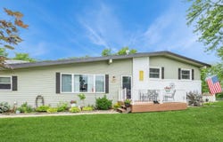 430 Lindhardt Road, Carlisle, IA 50047