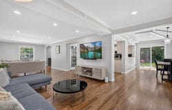 316 Fox Run Drive, Northbrook, IL 60062