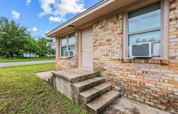 701 W Hull Street, Denison, TX 75020