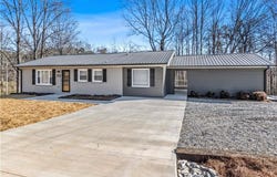 4075 E NC Highway 268, Pilot Mountain, NC 27041