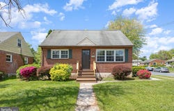 921 VINE STREET, MIDDLETOWN, PA 17057