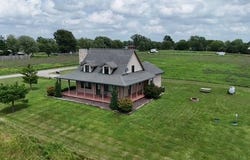 17327 Bucktail Lane, Moravia, IA 52571