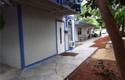 898 NE 39th St, Oakland Park, FL 33334