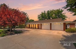 3237 Woodridge Dr, Twin Falls, ID 83301