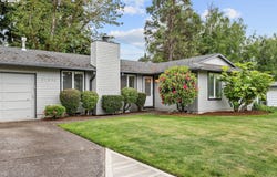 21532 SE ALDER St, Gresham, OR 97030