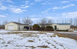 4742 W curtis Road, Coleman, MI 48618