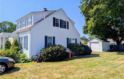 17 Stone Avenue, Warwick, RI 02889