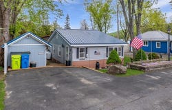 21 S Lake Road, DeRuyter, NY 13052