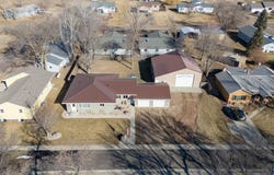 504 E 2nd St, Plankinton, SD 57368