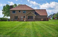 1716 Mahogany Run Dr, La Grange, KY 40031