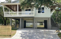 223 Clark Avenue, Pass Christian, MS 39571