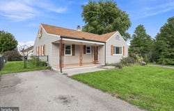 40 2ND Street, WINDSOR, PA 17366