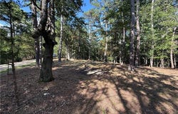 135 Parkway  RD, Eureka Springs, AR 72632