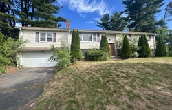 39 Phelps Drive, Hamden, CT 06514