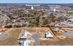 608 Gibson Ct, Fredericksburg, TX 78624