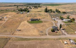 310 Tree Farm Road, Pasco, WA 99301