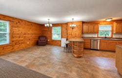 21450 490th Street, Chariton, IA 50049