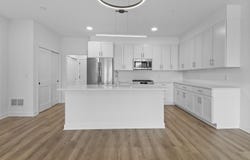4163 E Hemlock Dr, Oak Creek, WI 53154