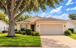 752 OLD OAKS Lane, LEESBURG, FL 34748