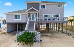 7877 White Sands Blvd, Navarre Beach, FL 32566