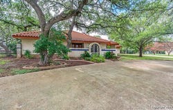 8470 Park Lane Dr, San Antonio, TX 78266-2753