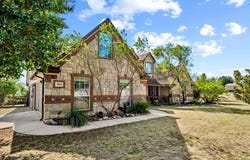 104 Caballos Lane, Springtown, TX 76082