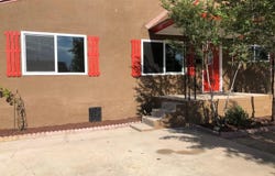 412 Grove Street NE, Albuquerque, NM 87108