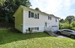 3 Malo Street, Lewiston, ME 04240