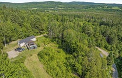 97 Cobblestone Road, Clarksville, NH 03592