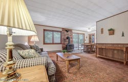 3171 Hemlock Hill Road, Pocono Pines, PA 18350
