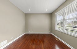 1n586 Eastern Avenue, Glen Ellyn, IL 60137
