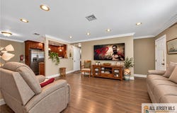 174 Portland Lane, Monroe, NJ 08831