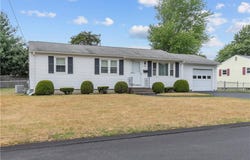 352 COVE Avenue, Warwick, RI 02886
