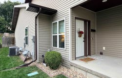 1703 S Saint Aubin St, Sioux City, IA 51106
